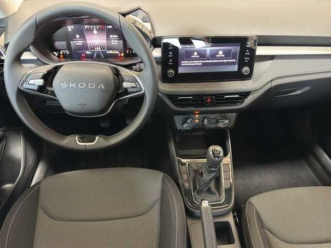 SKODA Fabia 1.0 Selection //PDC/Sitzheizung/LED
