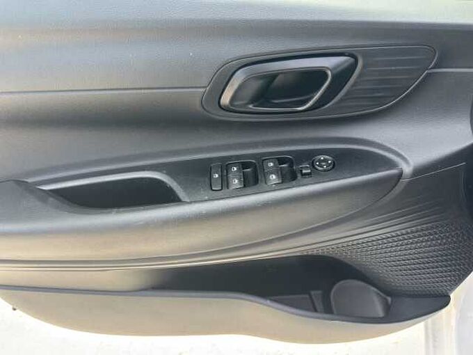 Hyundai i20 1.0 T-GDI Connectline // 5 J. Garantie /Navi/Kamera/