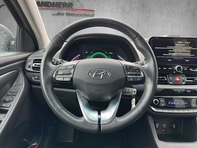 Hyundai i30 1.5 48V Hybrid Intro *LED/Navi/Kamera/SHZ*