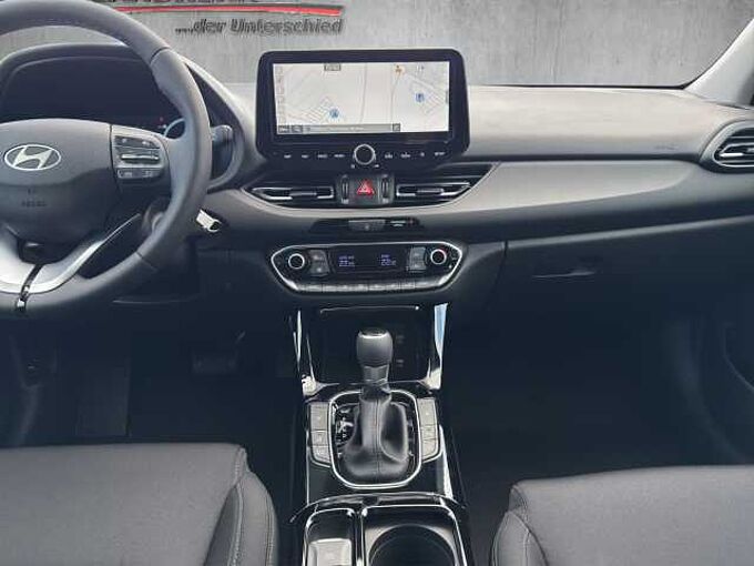 Hyundai i30 Kombi 1.5 T-GDI Family // LED/Kamera/SHZ