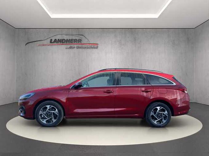 Hyundai i30 Kombi 1.5 T-GDI Family // LED/Kamera/SHZ