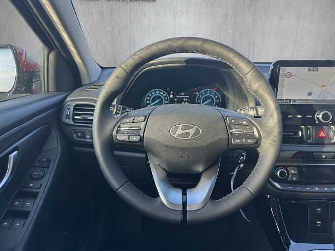 Hyundai i30 Kombi 1.5 T-GDI Family // LED/Kamera/SHZ