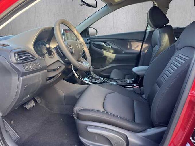 Hyundai i30 Kombi 1.5 T-GDI Family // LED/Kamera/SHZ