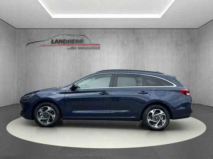 Hyundai i30 Kombi 1.5 T-GDI Family // LED/Kamera/SHZ