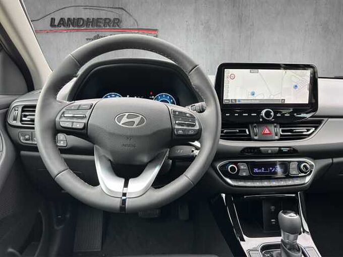 Hyundai i30 Kombi 1.5 T-GDI Family // LED/Kamera/SHZ