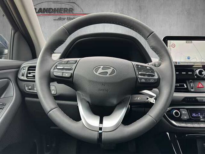 Hyundai i30 Kombi 1.5 T-GDI Family // LED/Kamera/SHZ