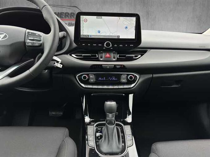 Hyundai i30 Kombi 1.5 T-GDI Family // LED/Kamera/SHZ