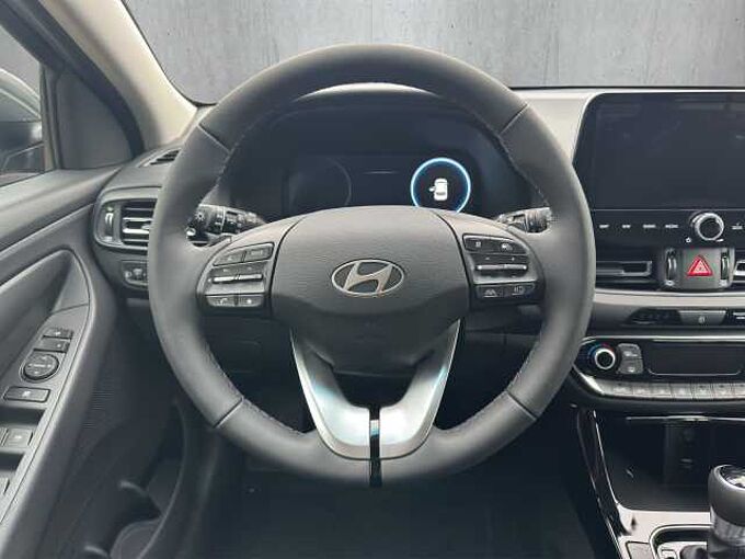 Hyundai i30 1.5 Family Rückfahrkamera/Lenkradheizung