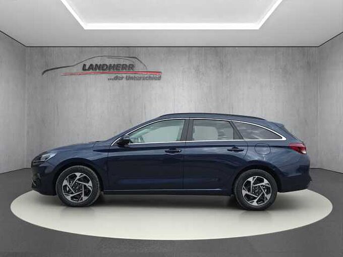Hyundai i30 Kombi 1.5 T-GDI Family // LED/Kamera/SHZ