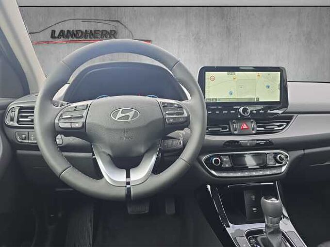 Hyundai i30 Kombi 1.5 T-GDI Family // LED/Kamera/SHZ