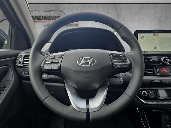 Hyundai i30 Kombi 1.5 T-GDI Family // LED/Kamera/SHZ