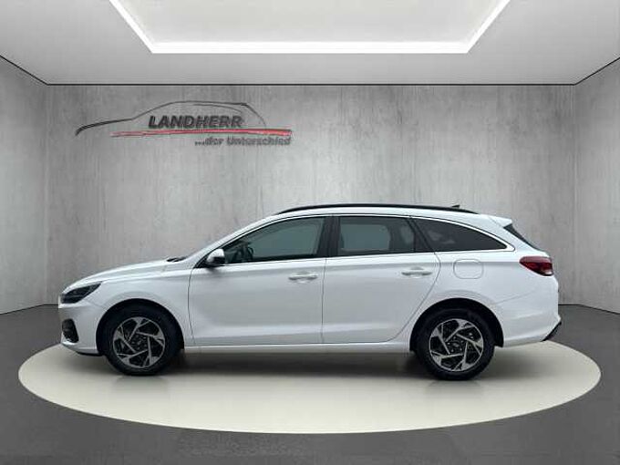 Hyundai i30 1.5 Family Rückfahrkamera/Lenkradheizung
