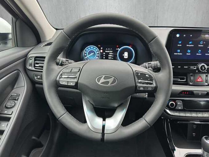Hyundai i30 1.5 Family Rückfahrkamera/Lenkradheizung