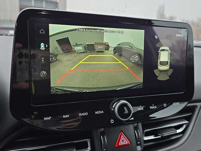 Hyundai i30 Fastback Family 5.J Garantie//Rückfahrkamera/Lenkradheizung