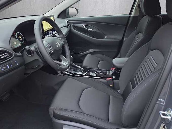 Hyundai i30 Fastback Family 5.J Garantie//Rückfahrkamera/Lenkradheizung