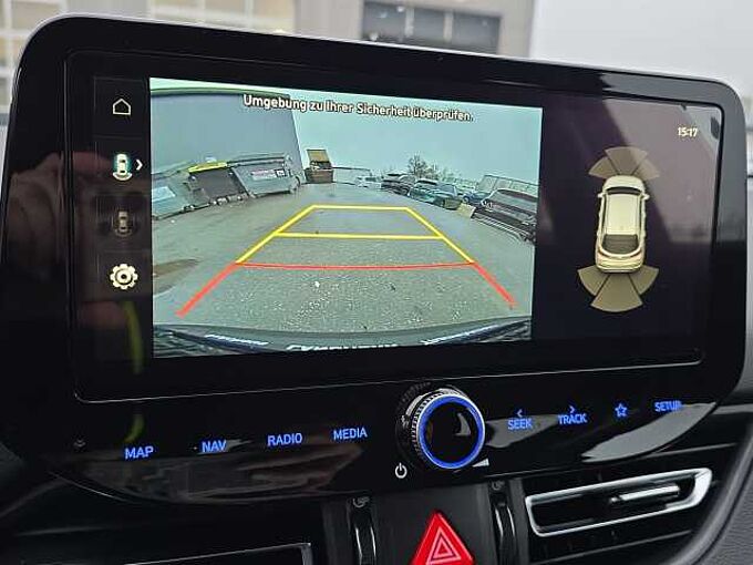 Hyundai i30 Fastback Family 5.J Garantie//Rückfahrkamera/Lenkradheizung