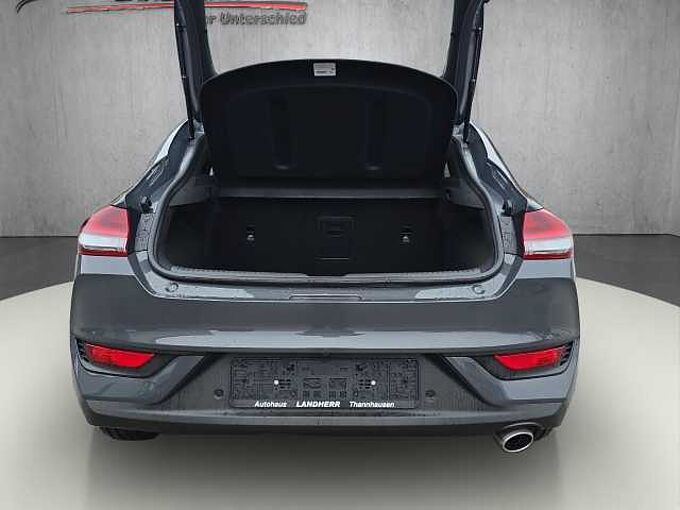 Hyundai i30 Fastback Family 5.J Garantie//Rückfahrkamera/Lenkradheizung