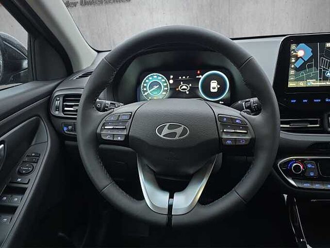 Hyundai i30 Fastback Family 5.J Garantie//Rückfahrkamera/Lenkradheizung