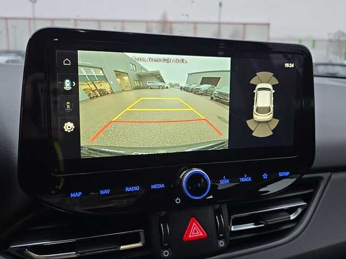 Hyundai i30 Fastback Family 5.J Garantie//Rückfahrkamera/Lenkradheizung