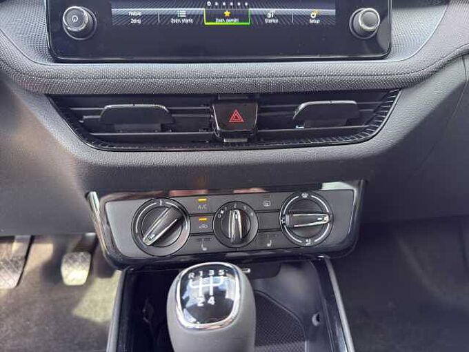 SKODA Fabia 1.0 Selection //PDC/Sitzheizung/LED