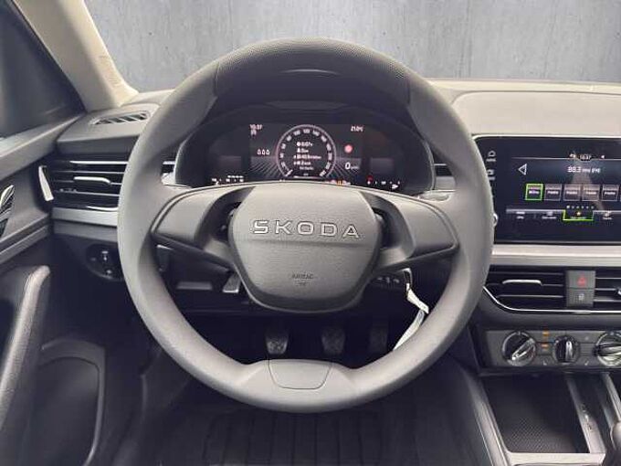 SKODA Kamiq 1.0 TSI Essence //Sitzheizung /LED/Einparkhilfe