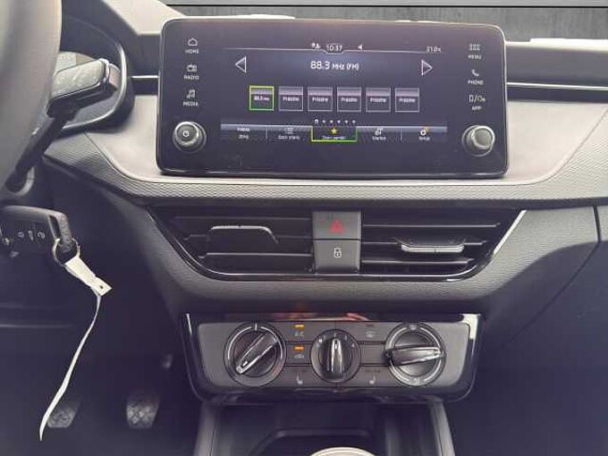 SKODA Kamiq 1.0 TSI Essence //Sitzheizung /LED/Einparkhilfe
