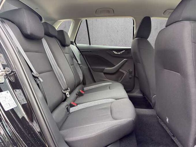 SKODA Kamiq 1.0 TSI Essence //Sitzheizung /LED/Einparkhilfe
