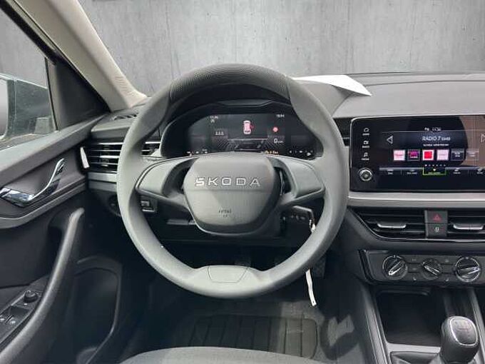 SKODA Kamiq 1.0 TSI Essence //Sitzheizung /LED/Einparkhilfe