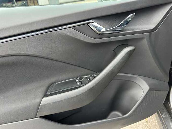 SKODA Kamiq 1.0 TSI Essence //Sitzheizung /LED/Einparkhilfe