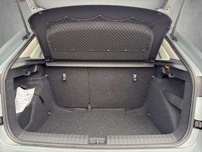 SKODA Kamiq 1.0 TSI Essence //Sitzheizung /LED/Einparkhilfe