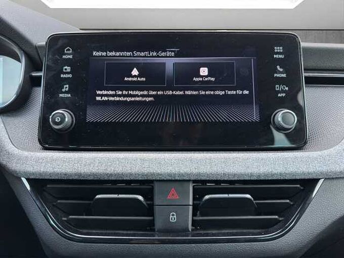 SKODA Kamiq 1.0 TSI Black Doc // LED/Sitzheizung /Kamera