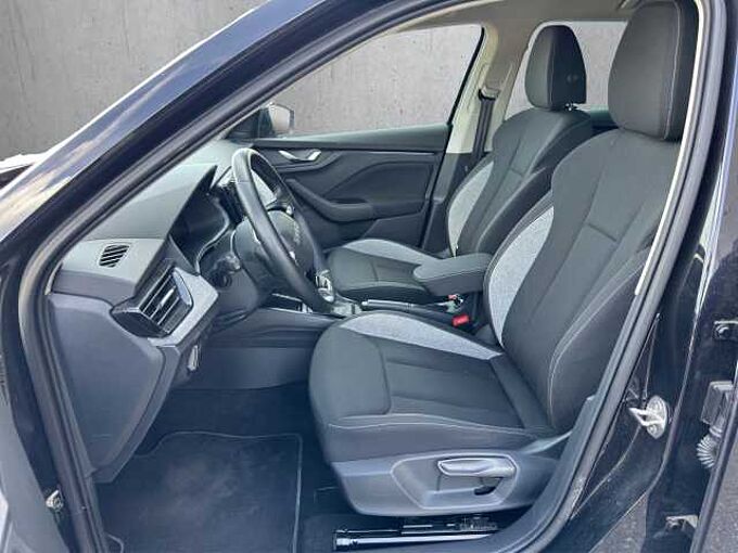 SKODA Kamiq 1.0 TSI Black Doc // LED/Sitzheizung /Kamera