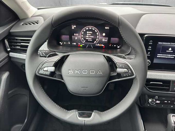 SKODA Kamiq 1.0 TSI Selection //Einparkhilfe/Sitzheizung/ LED