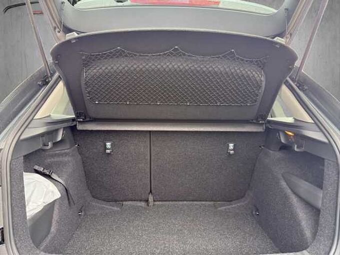 SKODA Kamiq 1.0 TSI Selection //Einparkhilfe/Sitzheizung/ LED