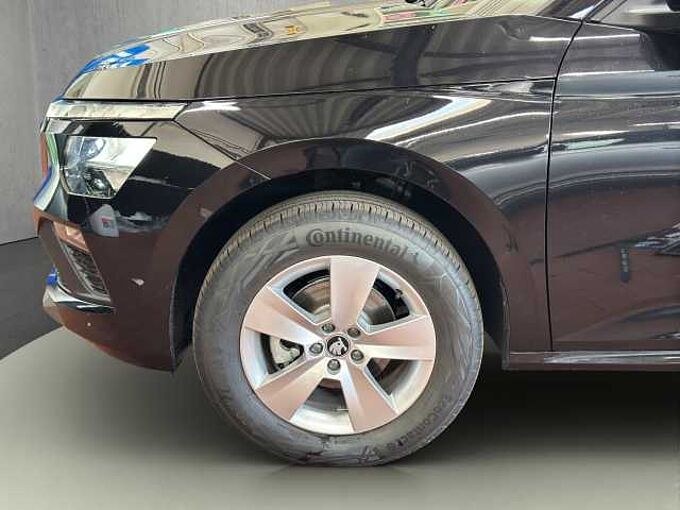 SKODA Kamiq 1.0 TSI Selection //Einparkhilfe/Sitzheizung/ LED
