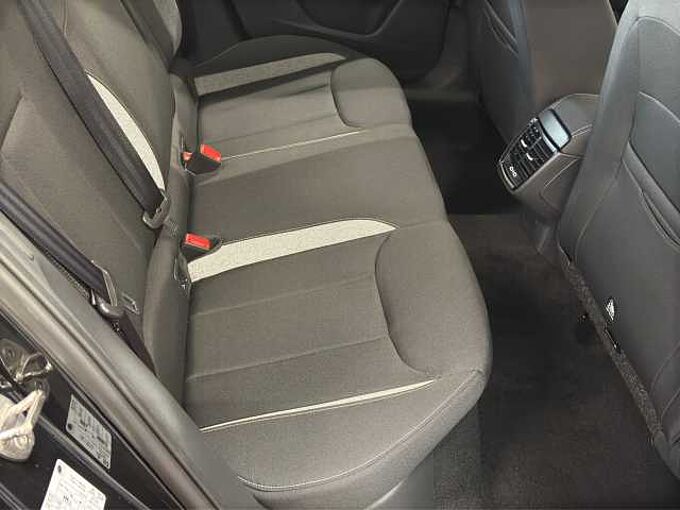 SKODA Kamiq 1.0 TSI Selection //Einparkhilfe/Sitzheizung/ LED