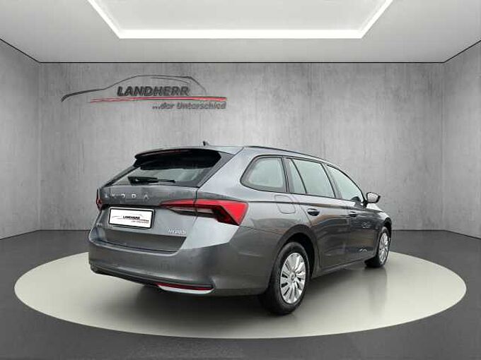 SKODA Octavia 1.5 TSI Essence //LED/Einparkhilfe/Sitzheizung