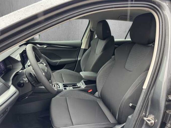 SKODA Octavia 1.5 TSI Essence //LED/Einparkhilfe/Sitzheizung