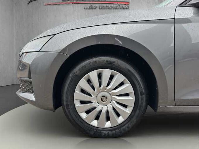 SKODA Octavia 1.5 TSI Essence //LED/Einparkhilfe/Sitzheizung