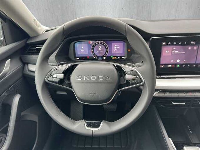 SKODA Octavia 1.5 TSI Essence //LED/Einparkhilfe/Sitzheizung 