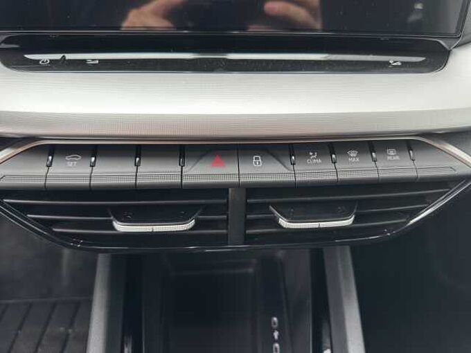 SKODA Octavia 1.5 TSI Essence //LED/Einparkhilfe/Sitzheizung 