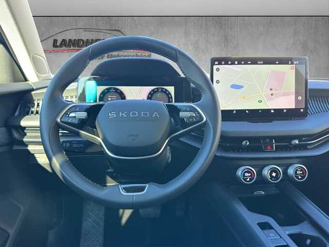 SKODA Superb Combi  Essence Rückfahrkamera/Navigationssystem