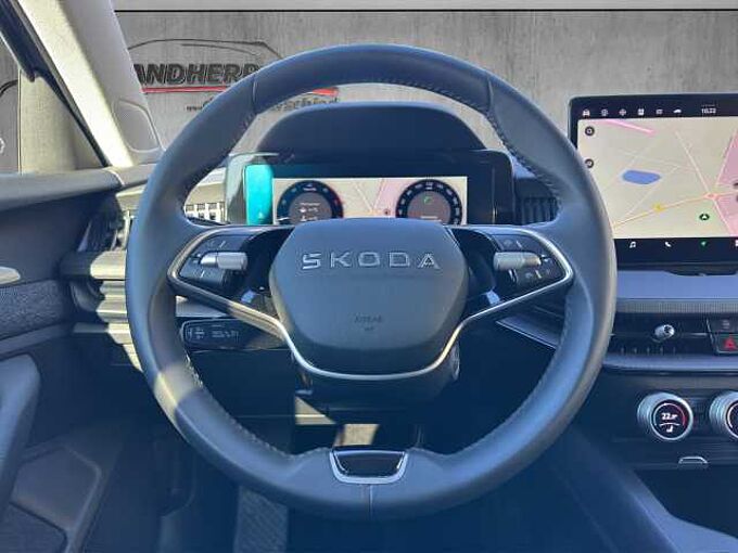 SKODA Superb Combi  Essence Rückfahrkamera/Navigationssystem