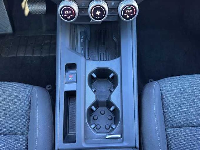 SKODA Superb Combi  Essence Rückfahrkamera/Navigationssystem