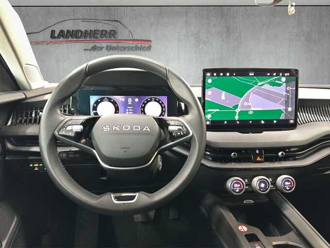 SKODA Superb Combi Essence 5. Jahre Garantie / Navi