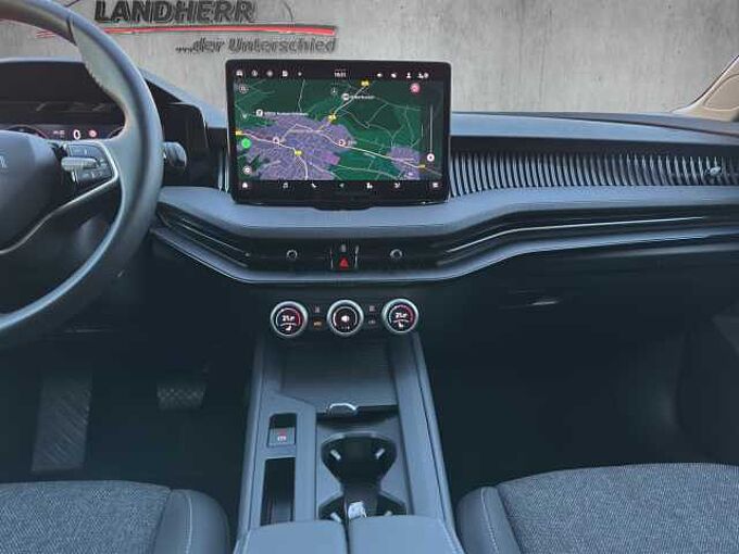 SKODA Superb Essence Rückfahrkamera/Navigationssystem