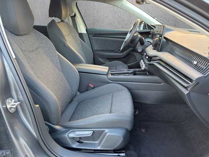 SKODA Superb Essence Rückfahrkamera/Navigationssystem