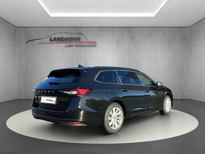 SKODA Superb Combi  Essence Rückfahrkamera/Navigationssystem