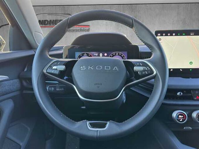 SKODA Superb Combi  Essence Rückfahrkamera/Navigationssystem