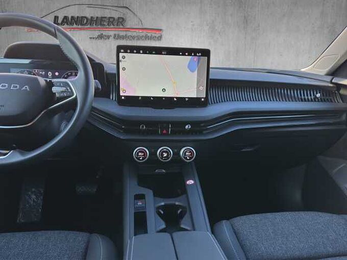 SKODA Superb Combi  Essence Rückfahrkamera/Navigationssystem